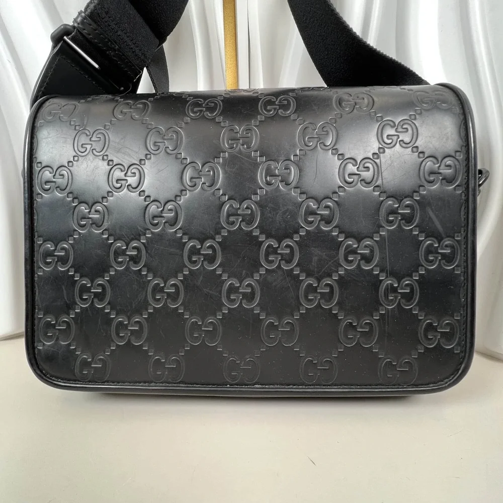 Gucci Black GG Rubber-Effect Leather Messenger Bag